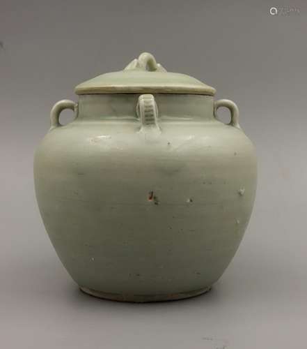 CHINESE CELADON GLAZED COVER JAR