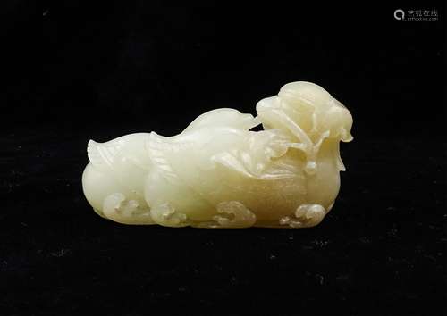 CHINESE WHITE JADE CARVED TWO BIRDS