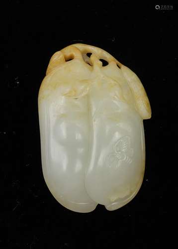 CHINESE QING DYNASTY WHITE JADE PEAPOT PENDANT