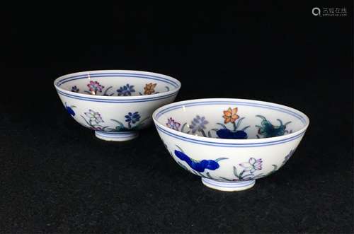 PAIR OF CHINESE DOUCAI PORCELAIN BOWLS