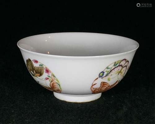 CHINESE FAMILLE ROSE PORCELAIN BOWL