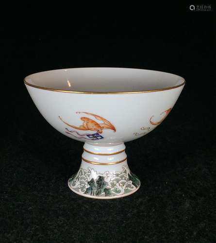 CHINESE FAMILLE ROSE 5 BATS STEM BOWL