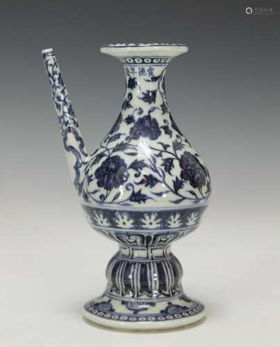 Chinese Blue/White Wine Pot