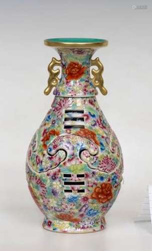 Chinese Famille Rose Vase Twistable Vase,Marked