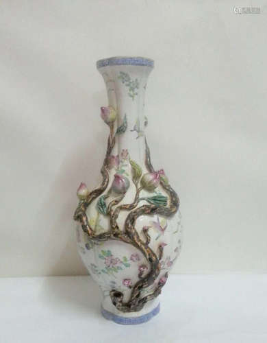 Chinese Famille Rose 9 Peaches Vase