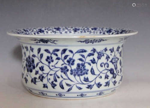 Chinese Ming Style Blue/White Porcelain Planter