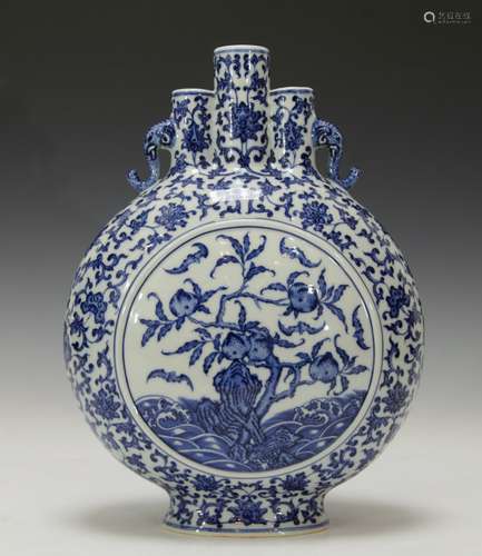 Chinese Porcelain Blue/White Moon Flask Vase