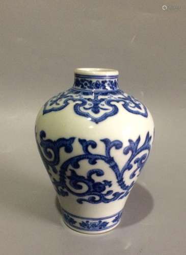 Chinese Blue/White Porcelain Vase, Marked