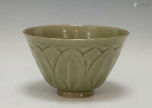 Chinese Porcelain Long Quan Bowl