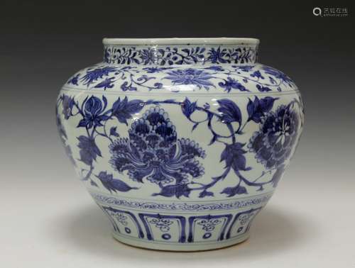 Chinese Blue/White Porcelain Jar