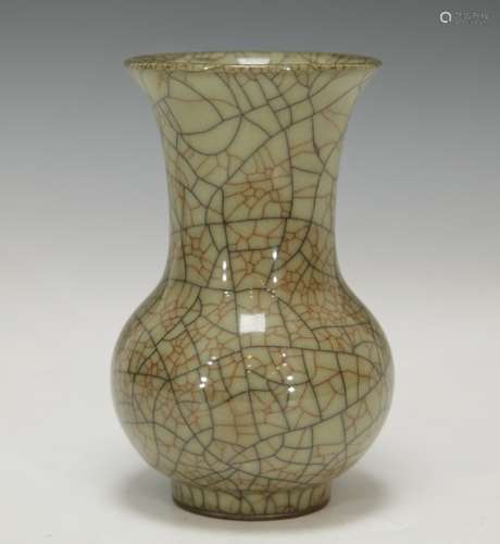 Chinese Ge Style Vase