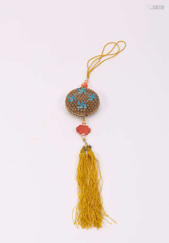 A Chinese Gold Weave Pendant