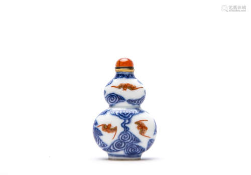 A Chinese Blue and White Porcelain Snuff Bottle