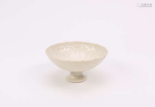 A Chinese DIng-Type Stem Dish