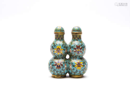 A Chinese Porcelain Snuff Bottle