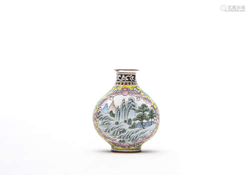 A Chinese Porcelain Snuff Bottle