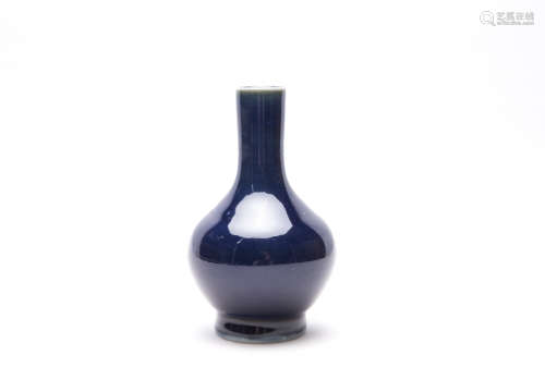 A Chinese Porcelain Vase