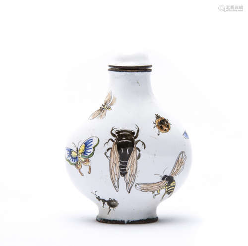 Chinese Enamel Snuff Bottle.