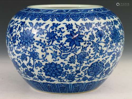 Chinese Blue and White Porcelain Jar, Qianlong Mark.