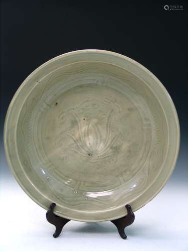 Chinese Longquan Celadon Porcelain Charger.