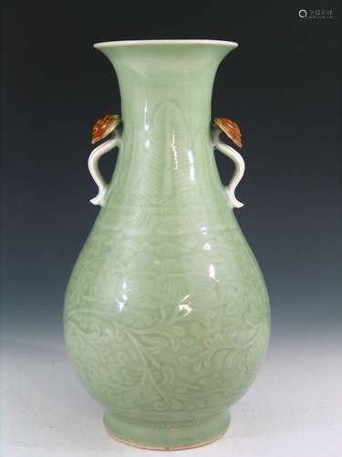 Chinese Celadon Porcelain Vase, 19th Century.