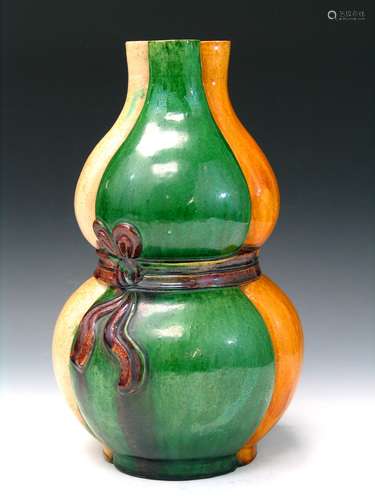 Sancai Double Gourd Vase.