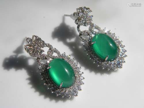 Pair of Silver Green Stone Earrings, size of the stone