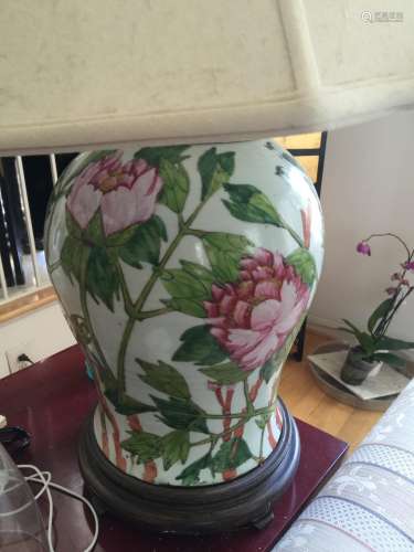 Antique Chinese Famille Rose Lamp