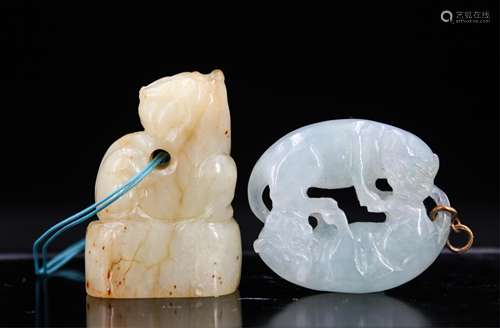 TWO CHINESE JADEITE ARTICLES, SEAL AND CAT