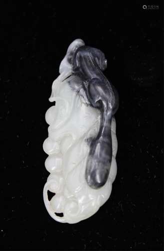 CHINESE WHITE JADE PENDANT, SQUIRREL AND GRAPES
