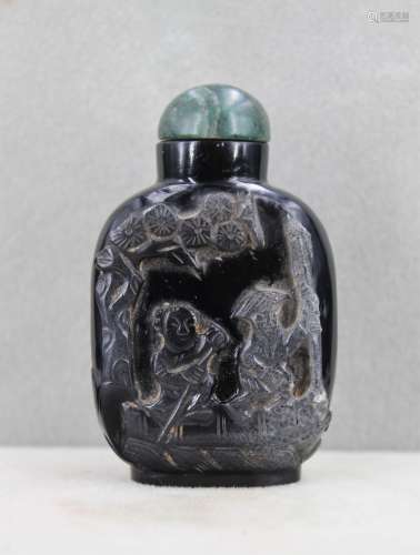 CHINESE TWO TONE AGATE SNUFF BOTTLE
