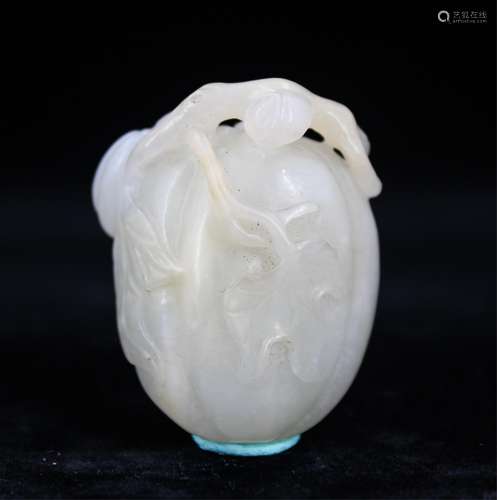 CHINESE JADE CARVED GOURD PENDANT