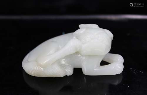 CHINESE WHITE JADE BEAST TOGGLE