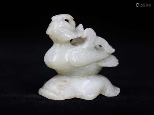 CHINESE MING DYNASTY JADE BIRD FINIAL