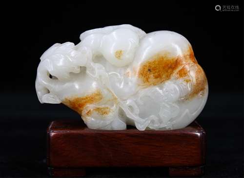 CHINESE JADE CARVED BAT AND PEACH GROUP