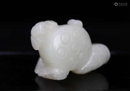 CHINESE WHITE JADE CARVED LOTUS ROOT PENDANT