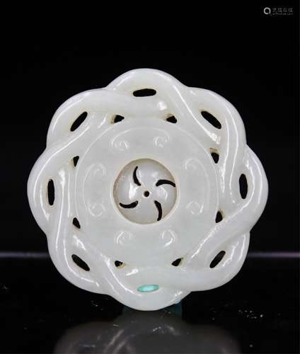 CHINESE WHITE JADE CARVED CIRCULAR PENDANT