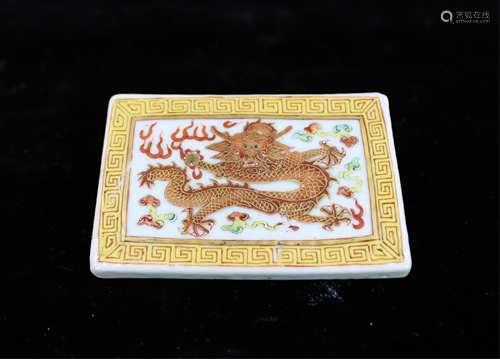 CHINESE FAMILLE ROSE PORCELAIN BELT BUCKLE