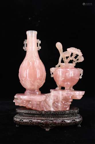 CHINESE QUARTZ CARVED FLOWER BASKET