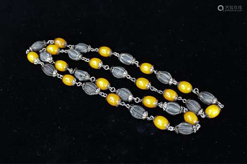 CHINESE AMBER BEADS ON SILVER NECKLACE