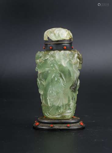 CHINESE CRYSTAL CARVED FLOWER COVER VASE