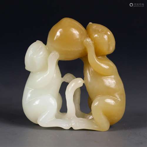 CHINESE WHITE JADE CARVED MONKEY PENDANT