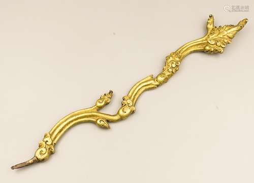 CHINESE GILT BRONZE SHOULDER ORNAMENT