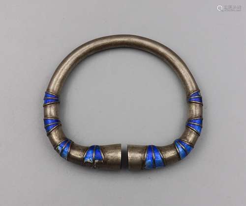 CHINESE SILVER BANGLE WITH ENAMEL