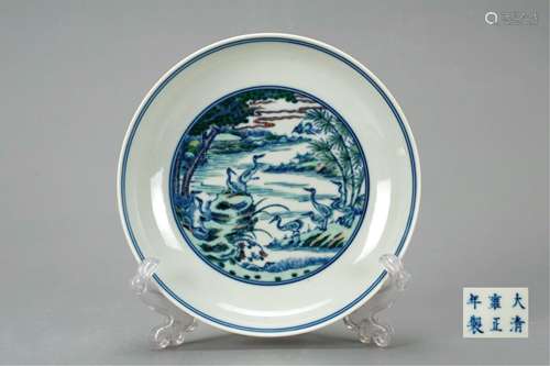 CHINESE DOUCAI PORCELAIN PLATE