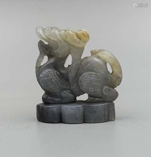 CHINESE GREY WHITE JADE CARVED BEAST