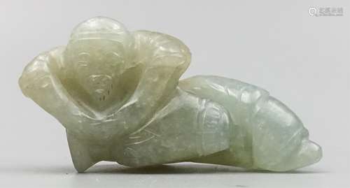 CHINESE JADEITE CARVED SCHOLAR PENDANT