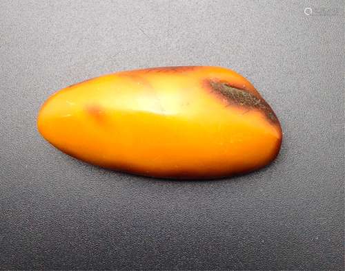 CHINESE BUTTERSCOTCH AMBER NATURAL SHAPE BROOCH