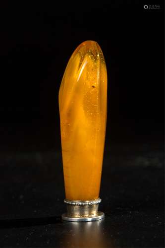 CHINESE HONEY AMBER SEAL, QING DYNASTY