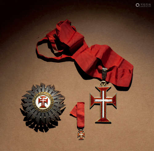 二十年代十字勋章（国外）红